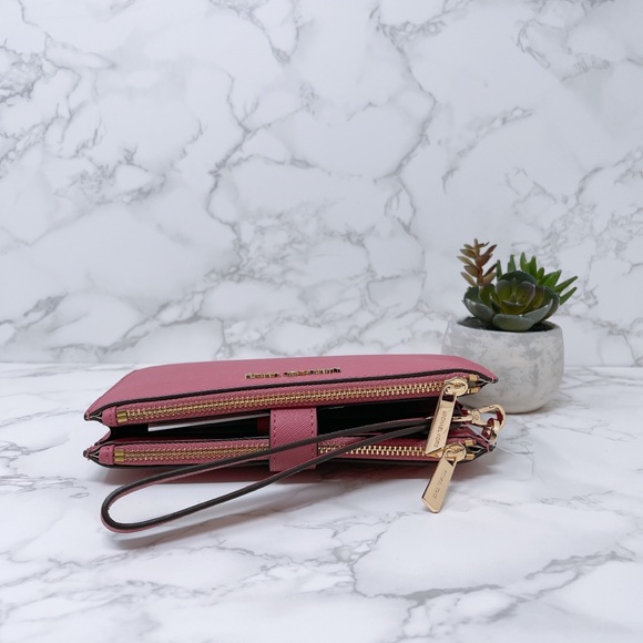 Michael Kors wallet - Picture 4 of 7